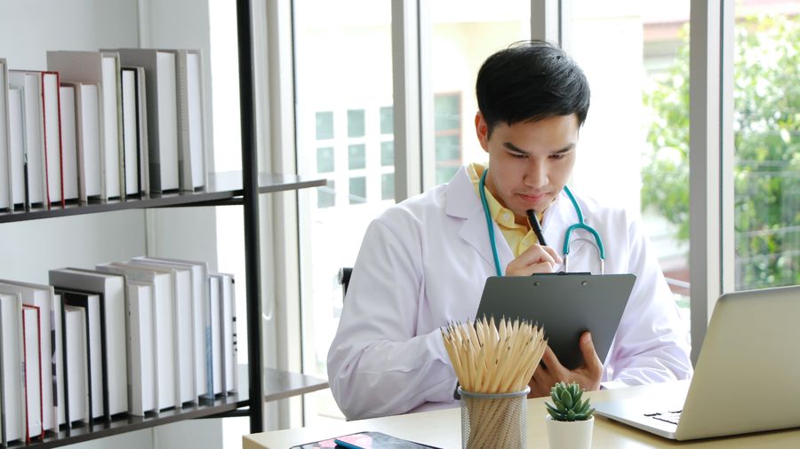 The following literature review of community health apps is compiled from this NCBI report. The research report reviews the use of mobile technology by community health workers. The goal is to identify opportunities and challenges for strengthening health systems in resource-constrained settings.