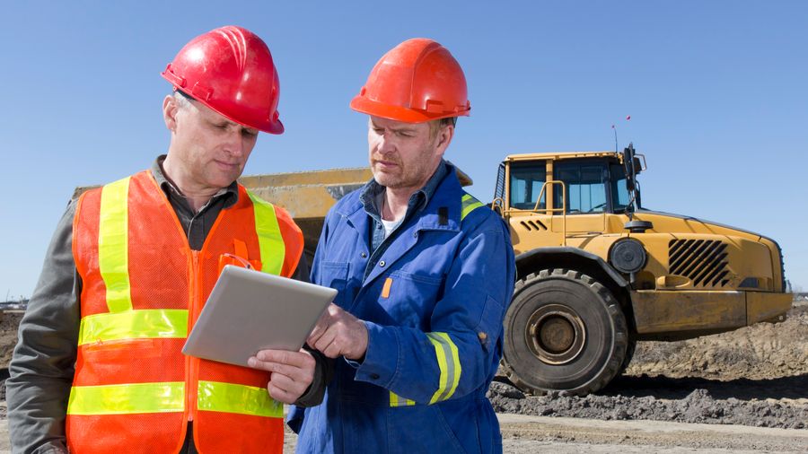 Detailed guide to implementing mobile technology in business